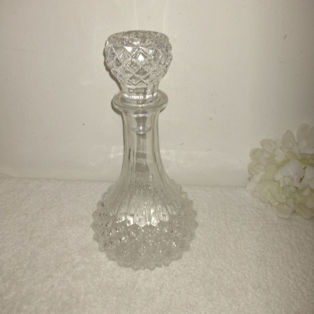 Stunning Crystal Glass Wine Spirits Liquid Decanter with Topper 2/2